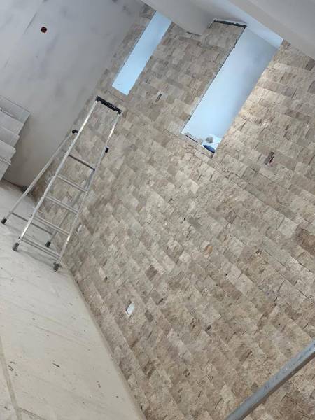 Habillage mural réalisé en parement à Strasbourg dans le Bas-Rhin